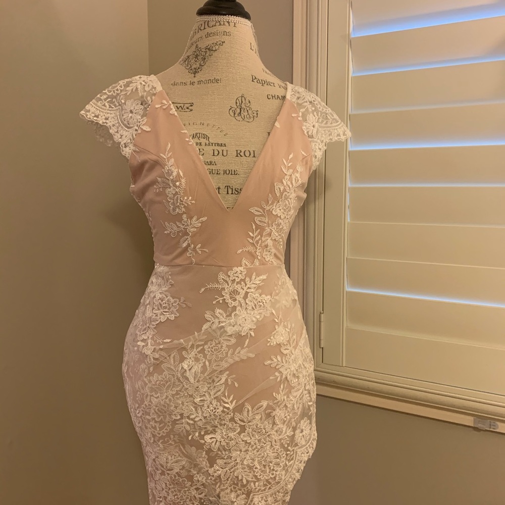 Xenia boutique nude lace dress